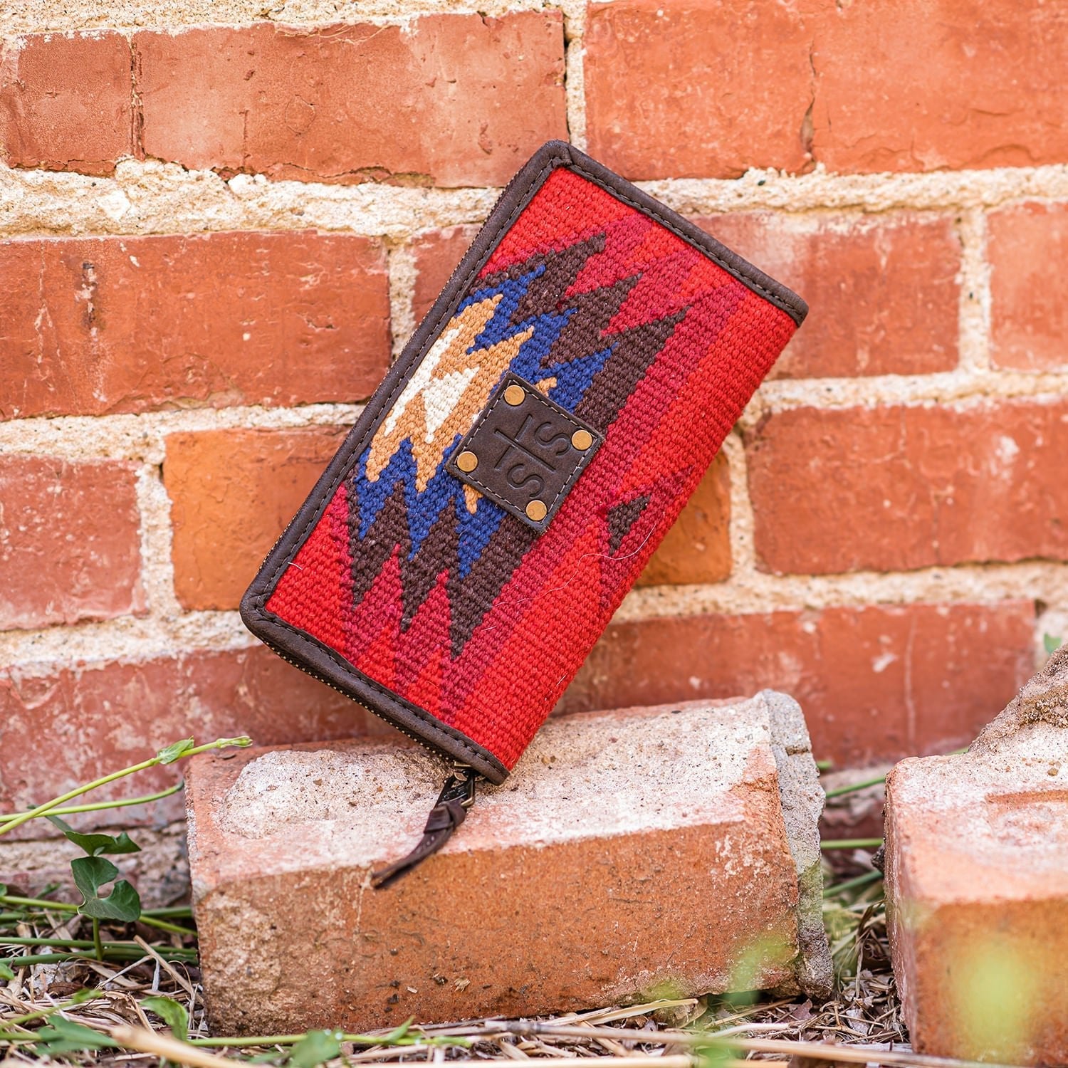 STS Crimson Sun Ladies' Western Bifold Zip-Around Wallet